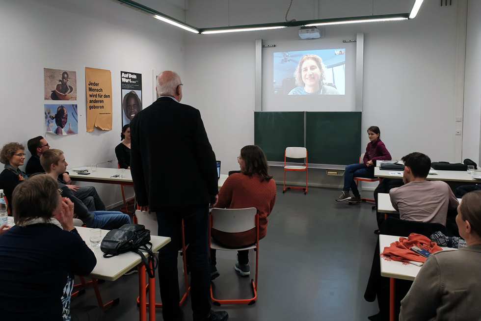 2020-BLOG-Featured-Image-A-Lesson-in-Coral-Bleaching-Reaches-German-Classroom A Lesson in Coral Bleaching Reaches German Classroom
